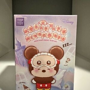 TOPTOY x Disney – Squinting Sleepwear Plush Pendant Blind Box • NEW